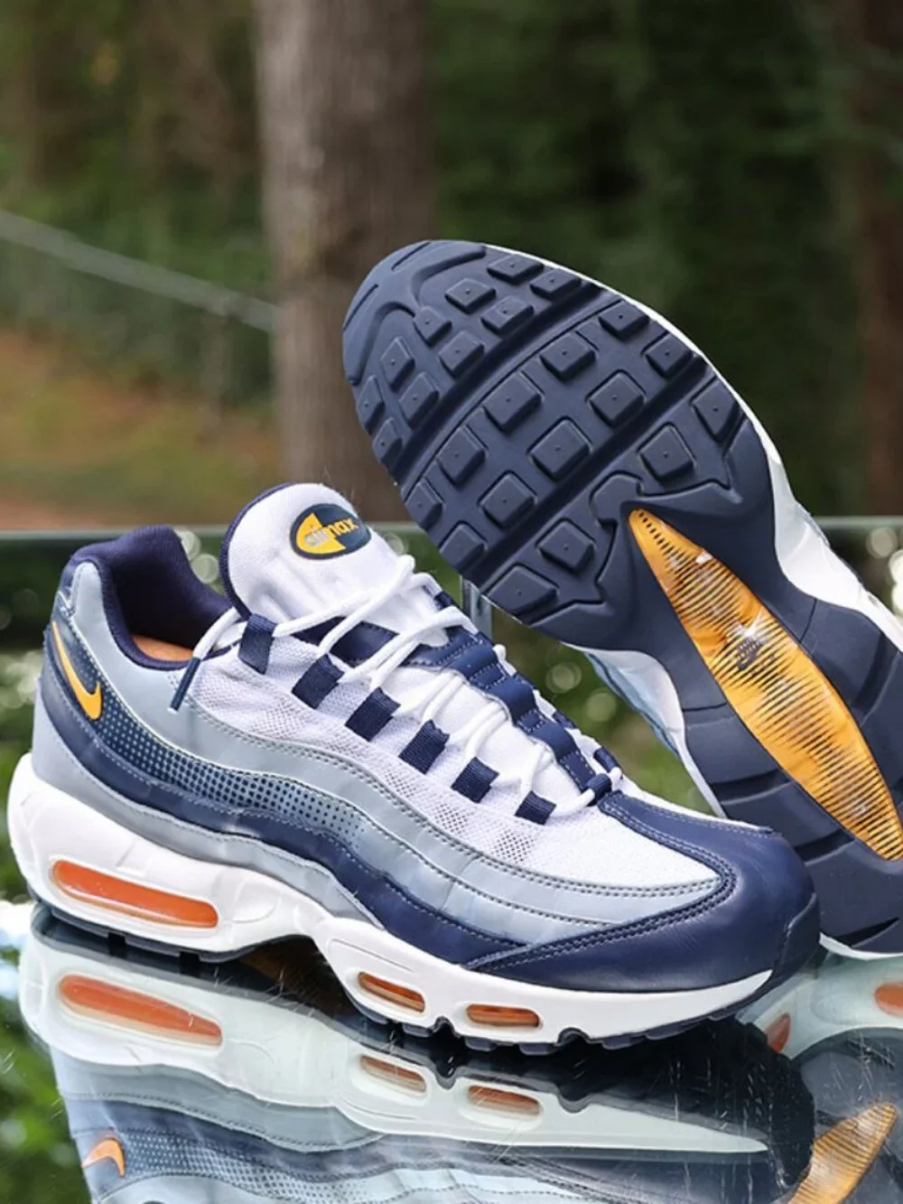 Nike Air Max 95 Midnight Navy Laser Orange